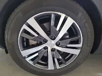 Photo 12 Peugeot 3008  Hybrid 225 e-EAT8