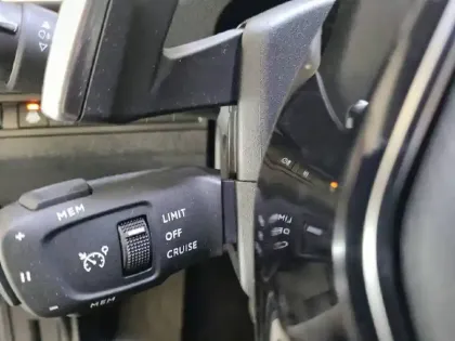 Photo 27 Peugeot 3008  Hybrid 225 e-EAT8