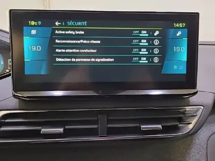 Photo 21 Peugeot 3008  Hybrid 225 e-EAT8