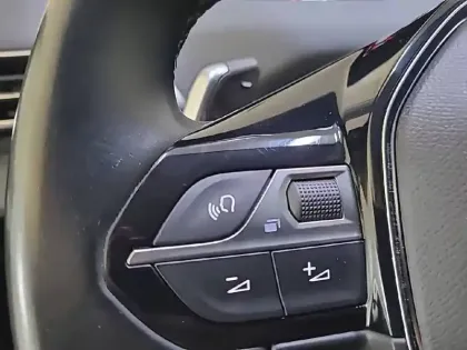 Photo 28 Peugeot 3008  Hybrid 225 e-EAT8