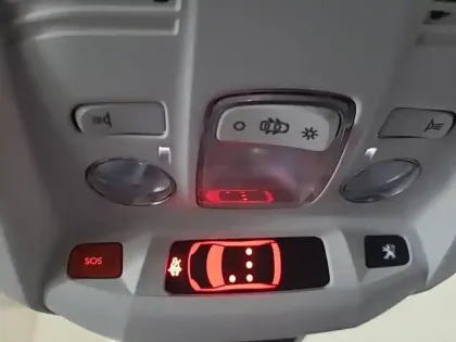 Photo 26 Peugeot 3008  Hybrid 225 e-EAT8