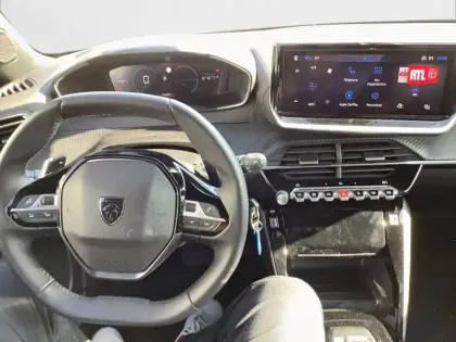 Photo 7 Peugeot 2008  Hybrid 145 e-DCS6