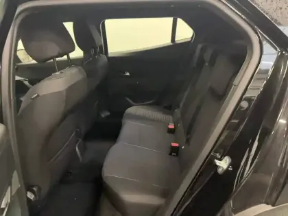 Photo 17 Peugeot 2008  PureTech 100 S&S BVM6