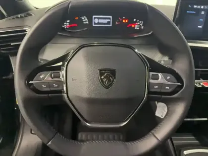 Photo 15 Peugeot 2008  PureTech 100 S&S BVM6