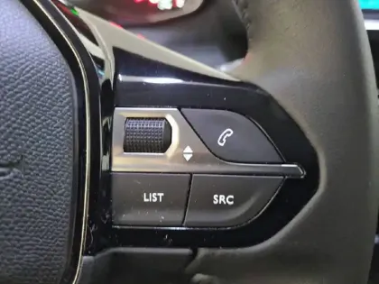 Photo 58 Peugeot 208  PureTech 75 S&S BVM5