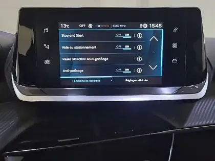 Photo 20 Peugeot 208  PureTech 75 S&S BVM5