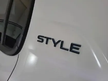 Photo 30 Peugeot 208  PureTech 75 S&S BVM5