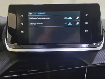 Photo 53 Peugeot 208  PureTech 75 S&S BVM5