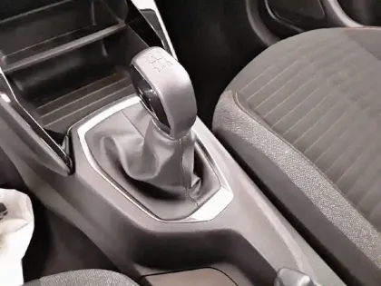 Photo 33 Peugeot 208  PureTech 75 S&S BVM5