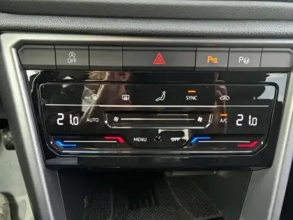 Photo 14 Volkswagen T-roc  2.0 TDI 116 Start/Stop BVM6