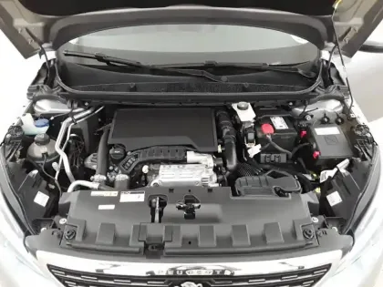 Photo 19 Peugeot 308  PureTech 130ch S&S EAT8