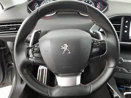 Photo 8 Peugeot 308  PureTech 130ch S&S EAT8