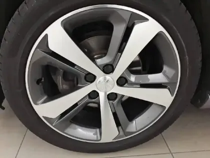 Photo 12 Peugeot 308  PureTech 130ch S&S EAT8