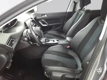 Photo 10 Peugeot 308  PureTech 130ch S&S EAT8