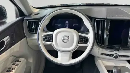 Photo 12 Volvo Xc60  T6 AWD Hybride rechargeable 253 ch+145 ch Geartronic 8