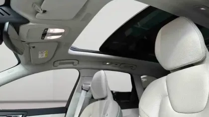 Photo 21 Volvo Xc60  T6 AWD Hybride rechargeable 253 ch+145 ch Geartronic 8