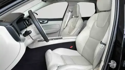 Photo 11 Volvo Xc60  T6 AWD Hybride rechargeable 253 ch+145 ch Geartronic 8