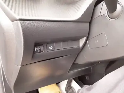 Photo 23 Peugeot 208  PureTech 100 S&S BVM6