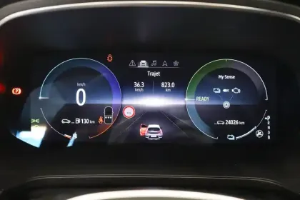 Photo 24 Renault Captur  E-Tech full hybrid 145