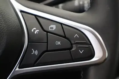 Photo 37 Renault Captur  E-Tech full hybrid 145