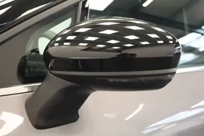 Photo 5 Renault Captur  E-Tech full hybrid 145