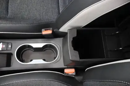 Photo 28 Renault Captur  E-Tech full hybrid 145