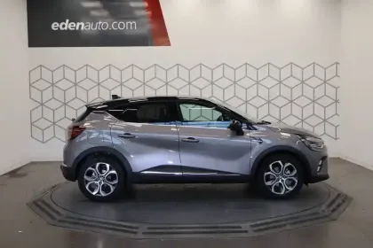 Photo 10 Renault Captur  E-Tech full hybrid 145