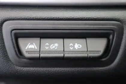 Photo 38 Renault Captur  E-Tech full hybrid 145