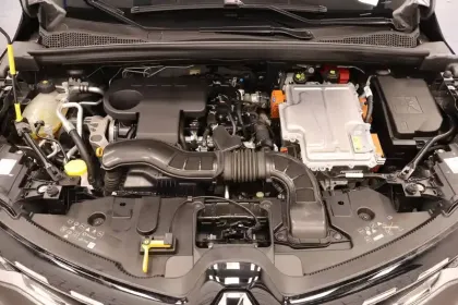 Photo 15 Renault Captur  E-Tech full hybrid 145