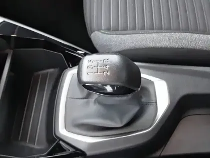 Photo 13 Peugeot 208  PureTech 75 S&S BVM5