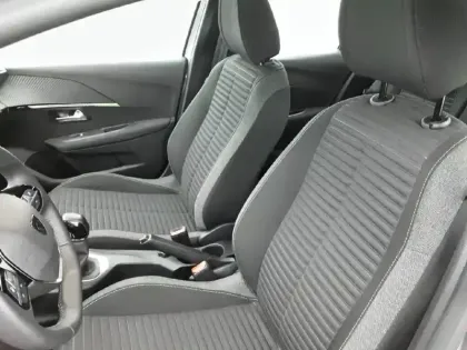 Photo 10 Peugeot 208  PureTech 75 S&S BVM5