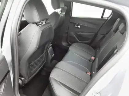 Photo 11 Peugeot 208  Hybrid 145 e-DCS6