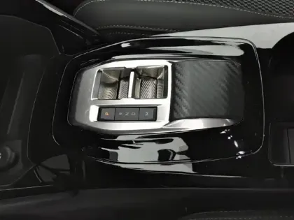 Photo 13 Peugeot 208  Hybrid 145 e-DCS6