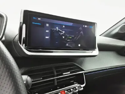 Photo 21 Peugeot 208  Hybrid 145 e-DCS6