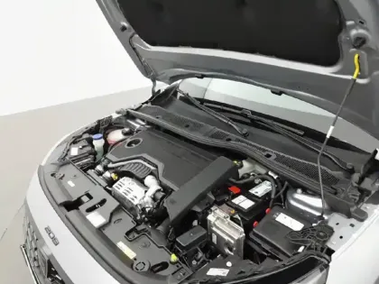 Photo 14 Peugeot 208  Hybrid 145 e-DCS6