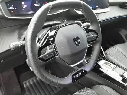 Photo 8 Peugeot 208  Hybrid 145 e-DCS6