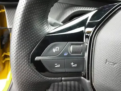 Photo 39 Peugeot 208  Electrique 50 kWh 136ch