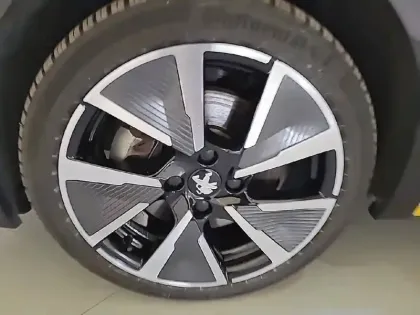 Photo 3 Peugeot 208  Electrique 50 kWh 136ch