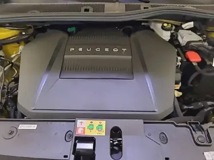 Photo 14 Peugeot 208  Electrique 50 kWh 136ch