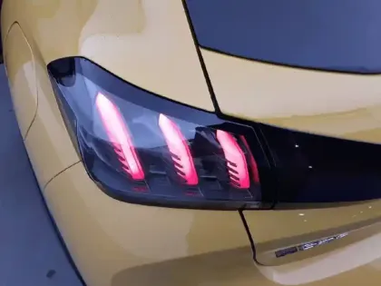 Photo 36 Peugeot 208  Electrique 50 kWh 136ch