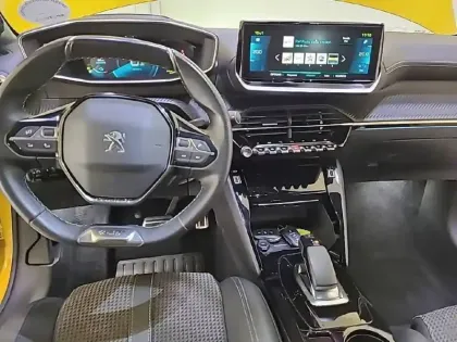 Photo 5 Peugeot 208  Electrique 50 kWh 136ch