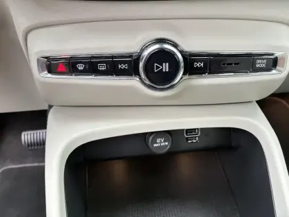 Photo 29 Volvo Xc40  T4 Recharge 129+82 ch DCT7