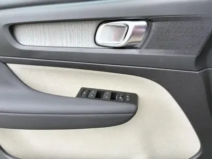 Photo 15 Volvo Xc40  T4 Recharge 129+82 ch DCT7