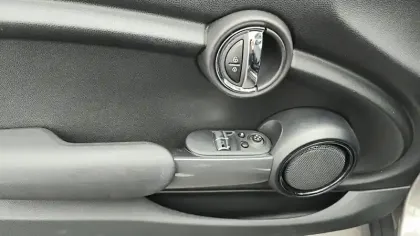 Photo 16 Mini Mini Hatch 3 Portes One 102 ch