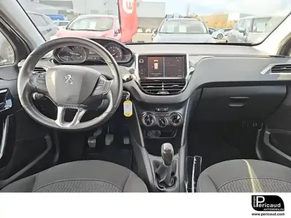 Photo 5 Peugeot 208  1.6 BlueHDi 75ch BVM5