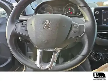 Photo 14 Peugeot 208  1.6 BlueHDi 75ch BVM5