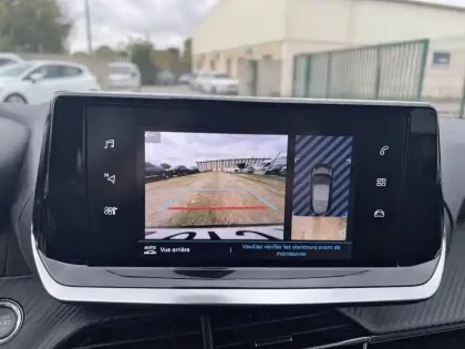 Photo 14 Peugeot 208  Electrique 50 kWh 136ch