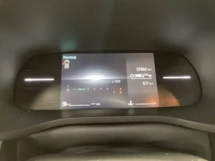 Photo 14 Renault Arkana  TCe 140 EDC - 23