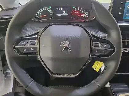 Photo 40 Peugeot 208  PureTech 75 S&S BVM5