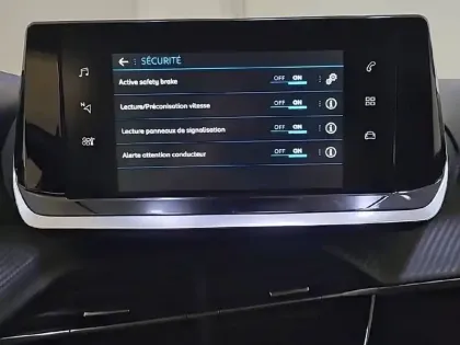 Photo 22 Peugeot 208  PureTech 75 S&S BVM5